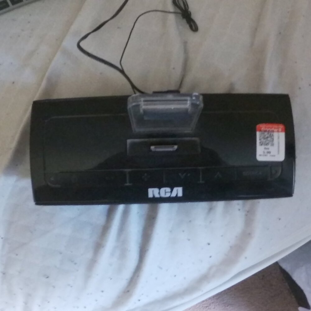 RCA iPod Dock Sound System Ri173 - Picture 3 of 5